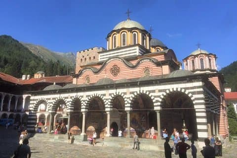 Visita della città Trasferimento da Skopje a Sofia con una sosta al Monastero di Rila