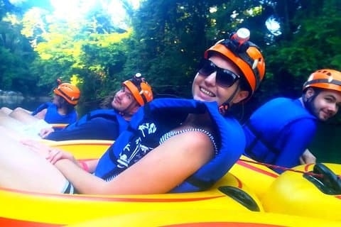 Privat huleslange og lynlåseventyr fra Belize City