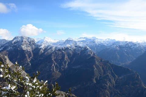 Hum Orahovski und Grlo Sokolovo Wandertour