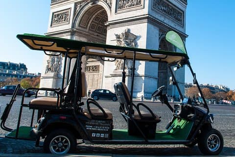 Discover Paris in electric golf carts