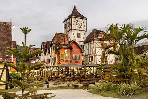 Blumenau, City Tour & Balneário Camboriú
