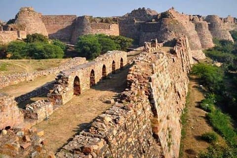 Fort Ruïnes van het Tughlaqabad