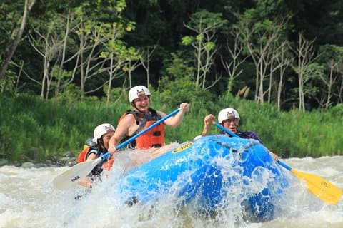 Eaux vives, rafting en eaux vives sur les rivières Savegre II et III + cascade
