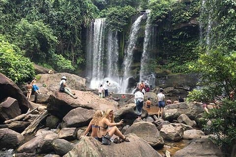 3-dages privat tur Oplev Angkor Wat, 1000 Linga Carving & Floating Village