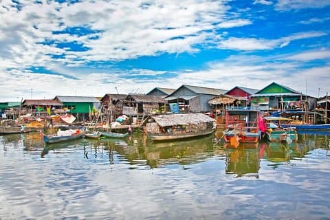 Utforska Kompong Khleang Floating Village Private Experience