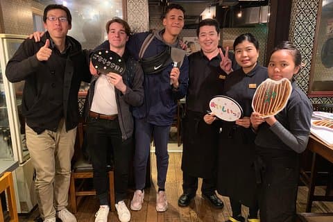 Dineer als een local in de Ueno Market Food Tour met vriendelijke gids