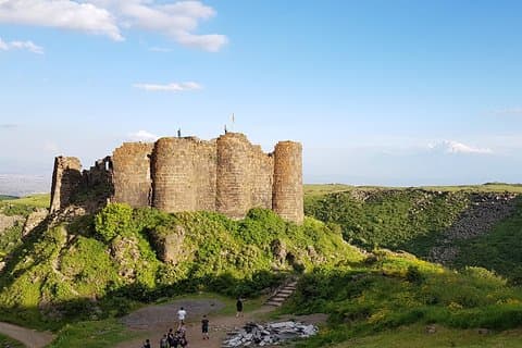 Tagesausflug nach: Kasakh Canyon und Amberd Fortress