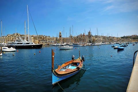 Visita guiada a três cidades, incluindo passeio de barco no porto