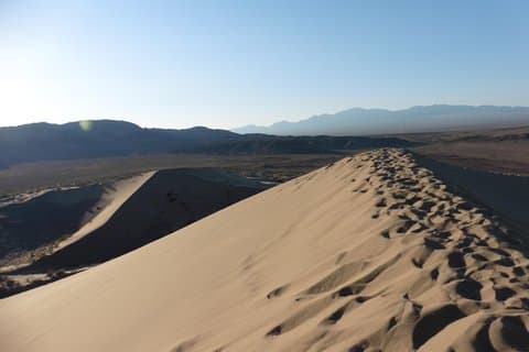 Parque Nacional Atyn Emel 2 días de excursión.