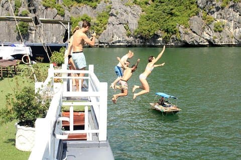 BOUTIQUE-KREUZFAHRT 2 Tage 1 Nacht Erkunden Sie die Bucht von Lan Ha und die Insel Cat Ba