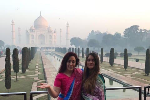 Taj Mahal Tour: All inclusive met a / c auto