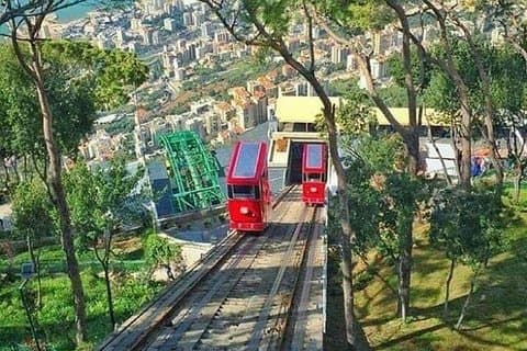 Excursion d’une journée à Jounieh (Harissa via le télépherage), à la grotte Jeita et à Byblos