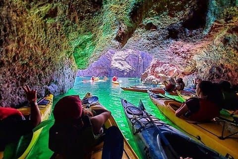 Emerald Cave Kayak tur: Scenic Paddle med valgfri shuttle