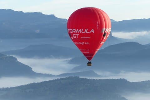 Pre-Pyrenees Ballongflyvning med valgfri henting i Barcelona
