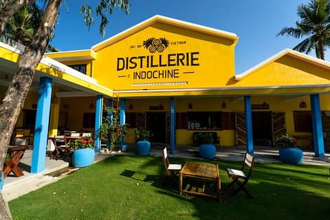 Visite guidée de la distillerie Sampan // Rhum Agricole Médaillé