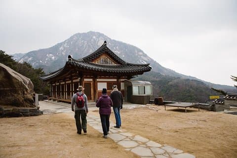 ソウルマウンテンハイキング： 寺院、民俗学＆伝統的な食事