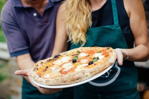 Pizza och Gelato gör klass i landsbygden i Florens