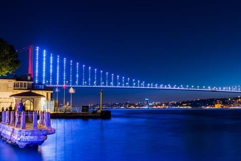 Istanbul: cena crociera sul Bosforo e spettacoli