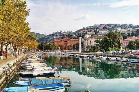 Privater Transfer von Zagreb nach Rijeka mit 2 Stunden Sightseeing