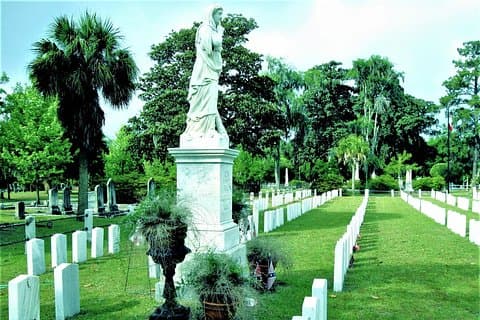 The Hidden Gem Cemetery Tour of Laurel Grove