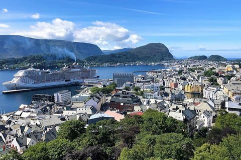 All Alesund Highlights in one tour