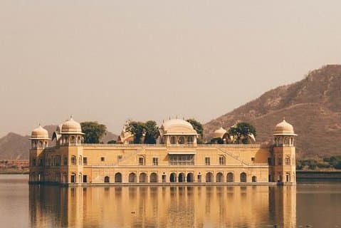 Privat bytur i jaipur i bil med middag på choki dhani