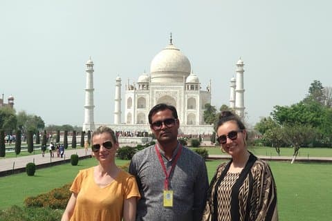 Tour di un giorno al Taj Mahal e al Forte di Agra in auto privata da Delhi