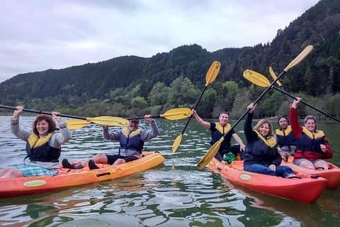 Kanovaren op Furnas Lake