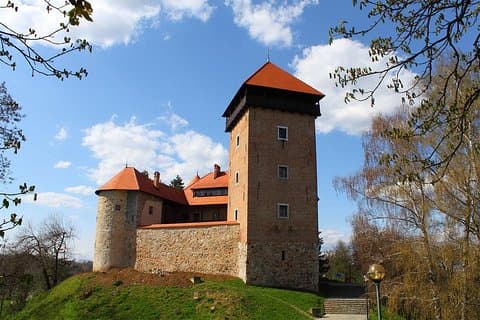Tour Privado da Guerra da Pátria Croata e Castelo de Dubovac
