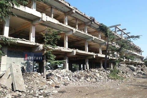 Rustavi Ritorno in URSS + degustazione di vini + Fuoristrada per David Gareji e Natlissmtsemeli