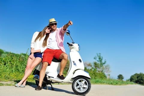 Utleie Scooter 2 Timer +1 HR Gratis, 2 Passasjerer, Retro "Lucky" 49cc