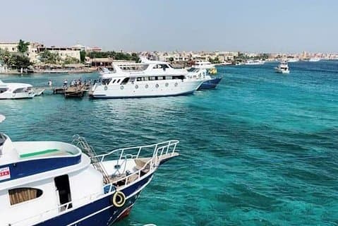Ras Mohamed & white island boat trip in Sharm el sheikh