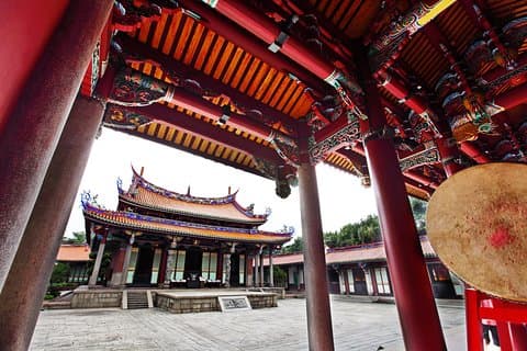 Privatwagen: 8-stündige, individuell gestaltete Stadterkundung von Taipeh!
