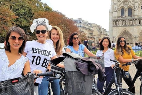 I tesori di Parigi in bicicletta con una guida dal vivo - Famiglie e amici