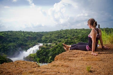 Safari di 2 giorni nel Parco nazionale delle cascate Murchison con crociera in barca (di fascia media o di lusso)