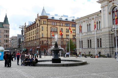 Dagstur Helsinki - Tammerfors med privat bil med guide