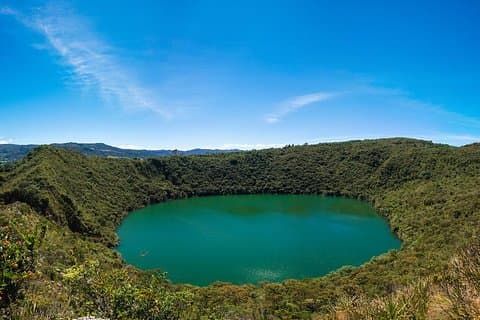 Erleben Sie ein magisches Erlebnis in der Salzmine in Nemocón und der Lagune von Guatavita.