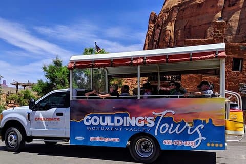Monument Valley Deluxe Tour