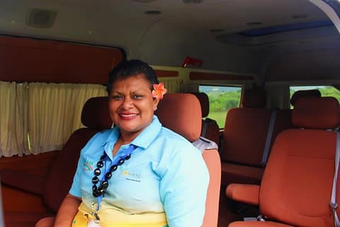 Traslado privado desde Tambua Sand / Hideaway / Naviti / Warwick Resort al aeropuerto de Nadi