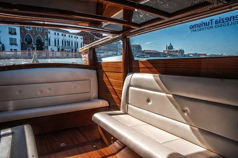 Transfert privé vers Venise par bateau-taxi : du port maritime au centre de Venise