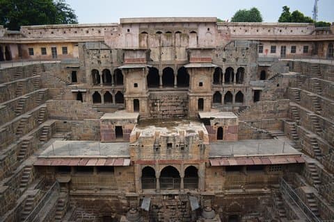 Private Transfer To Jaipur From Agra Via Fatehpur Sikri And Abhaneri