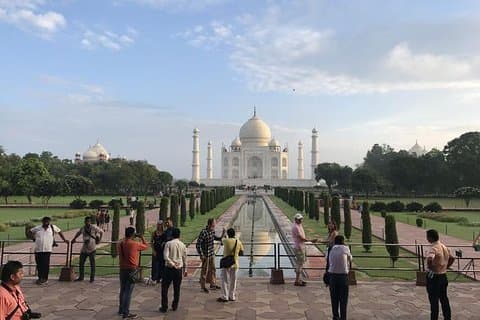Excursion privée d'une journée au Taj Mahal au départ de Delhi en voiture - Tout compris