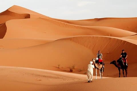 2-tägiger Ausflug in einer Kleingruppe von FEZ zu FEZ vorbei an MERZOUGA