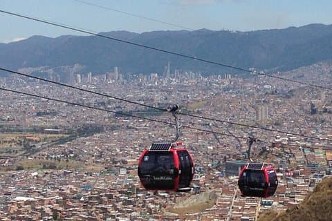 Kabelbane til el Paraiso, byens slum