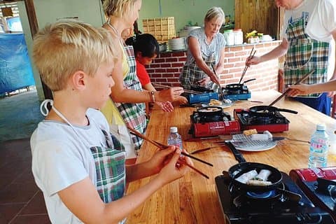 Hoi An Eco Cooking Tour (marknad, båttur, korgbåt, matlagningslektion, lunch)