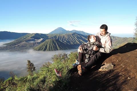 Bromo Sunrise - Ijen Crater Tour 2 Day 1 Night