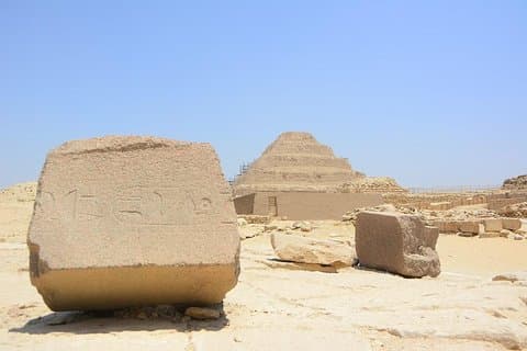 Tour di un'intera giornata di Saqqara e Piramidi di Dahshur con pranzo