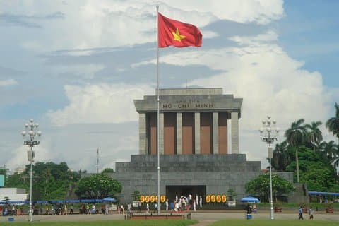 Shore Excursion: The Beauty of Hanoi City från Halong Cruise Port