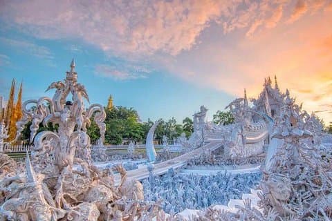 Fra Chiang Mai: White Temple & Golden Triangle Day Trip