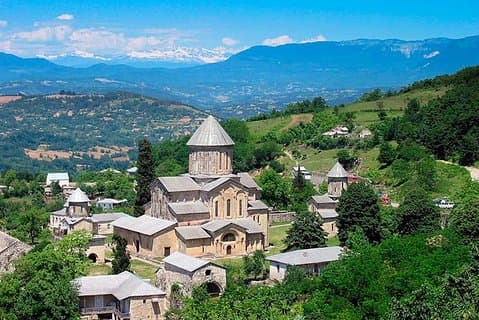 Excursão de 2 dias em Kutaisi com pernoite - cavernas e locais históricos